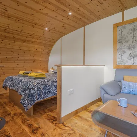 Ingleborough Luxury Pod With Hot Tub At Fell View Park