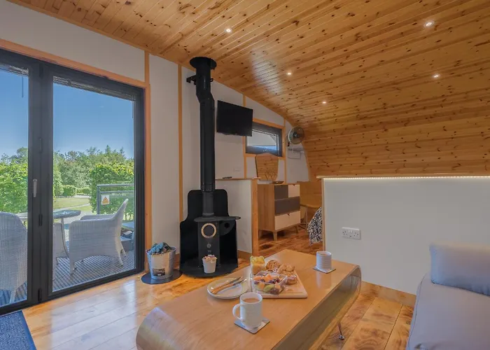 Ingleborough Luxury Pod With Hot Tub At Fell View Park Apartment *